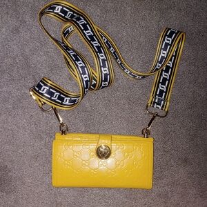 Yellow Gucci Women's wallet on chain